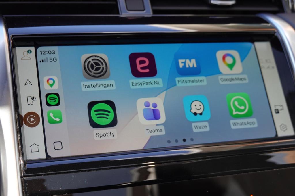 Land Rover Discovery p300e 1.5 r-dynamic hse