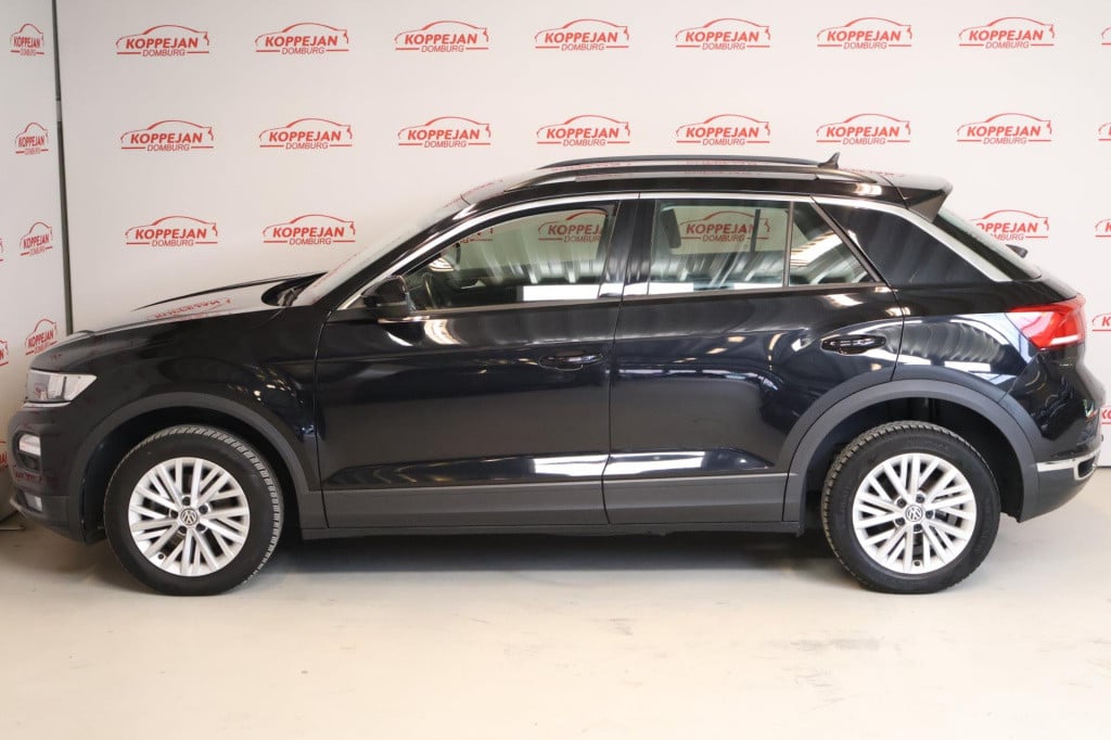 Volkswagen T-roc 1.5 tsi style nl auto, acc, appconnect, trekhaak.