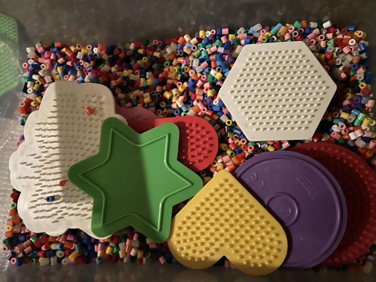 Heel veel strijkkralen