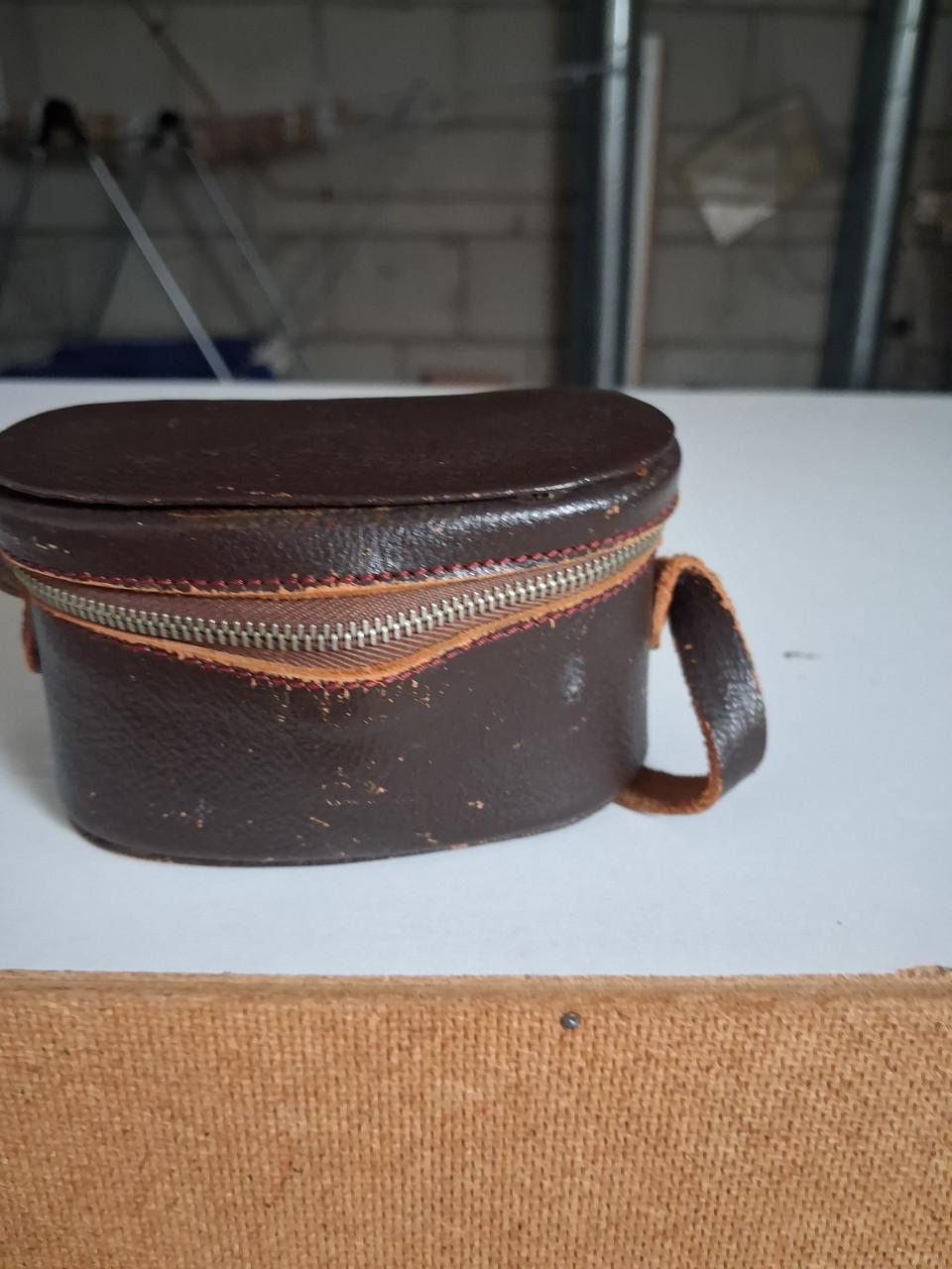 Oude toneelkijkertje in tasje