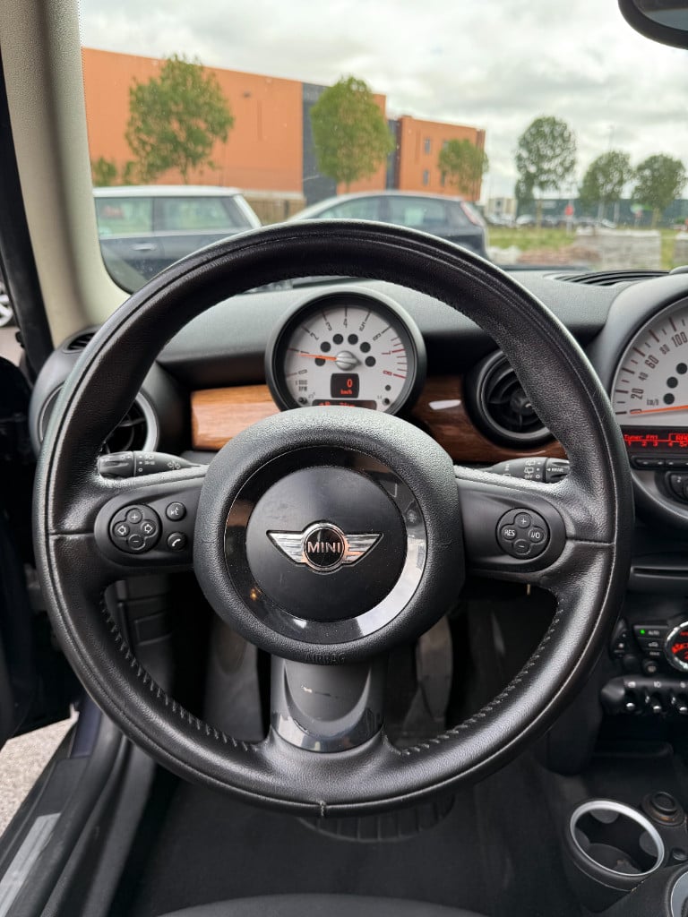 Mini One 1.6 malist - pano - nieuwe koppeling