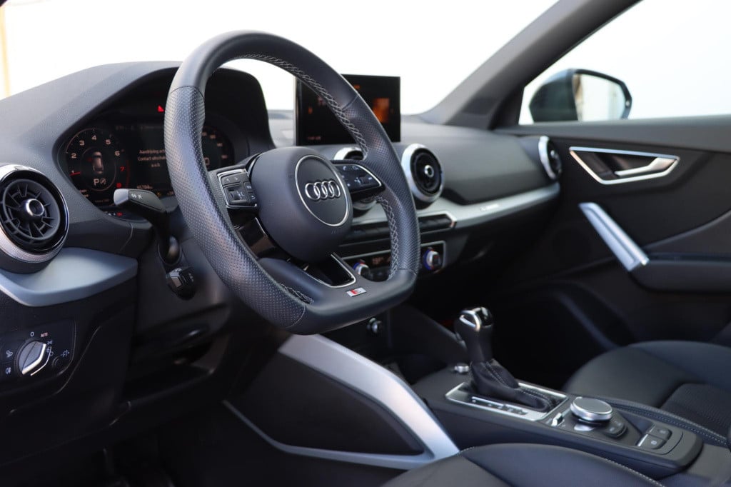 Audi Q2 35 tfsi s edition 150pk s-tronic
