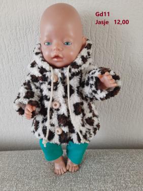 Poppenkleertjes baby born. Jasje. Opbrengst KiKa.