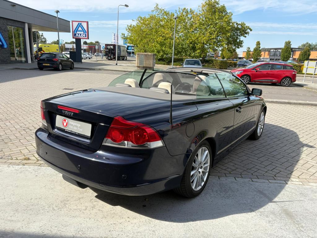 Volvo C70 convertible 2.4 momentum