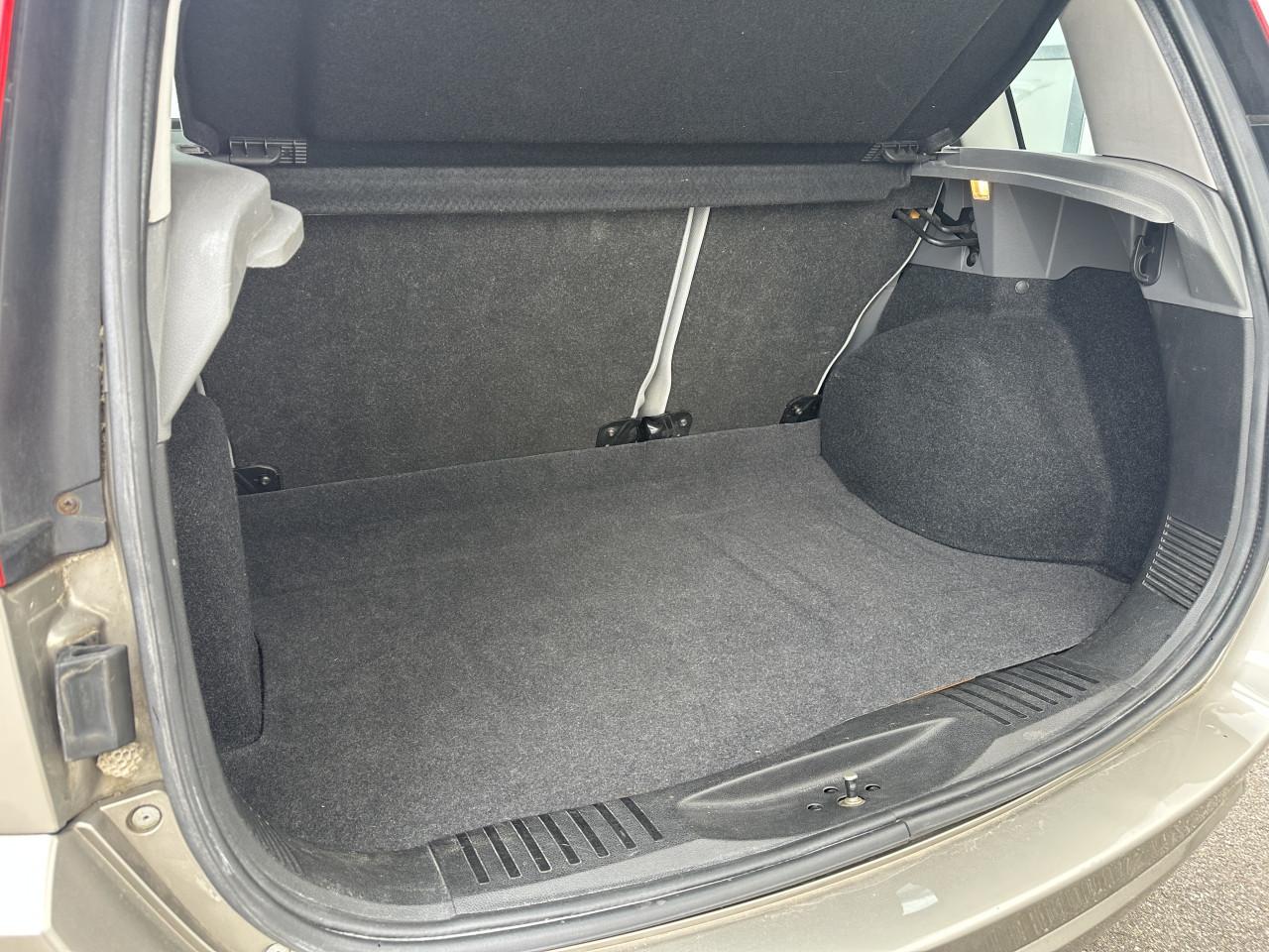 Ford Fusion, 1.4-16V Luxury - Airco / Trekhaak / NAP / APK t/m 04-2027