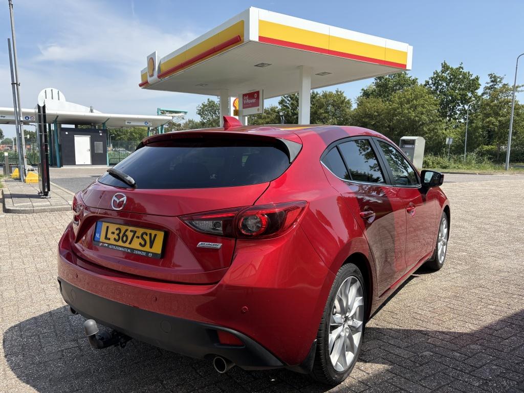 Mazda 3 2.0 ts+ trekhaak 18" velgen