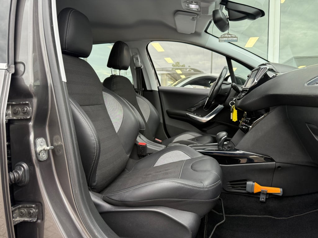 Peugeot 2008 1.2 puretech allure automaat