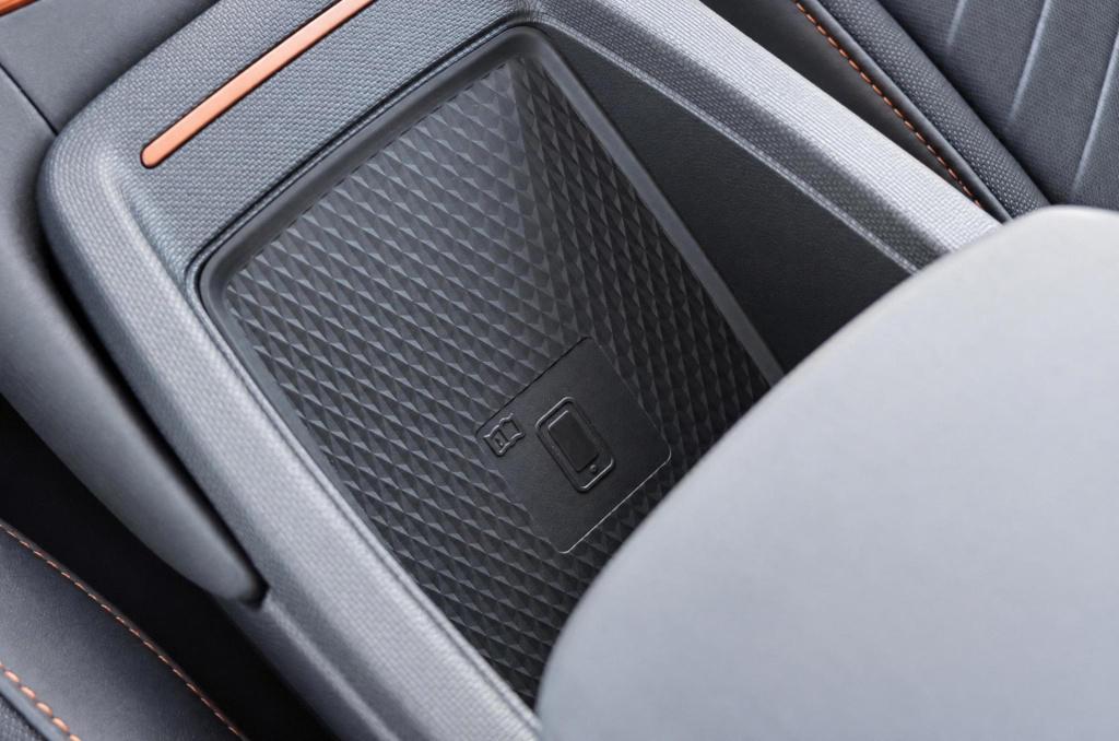 Cupra Born adrenaline 62 kwh 204pk | soh 94,8%