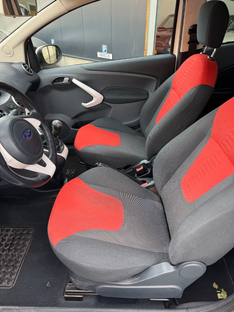 Ford KA 1.2 - titanium - airco