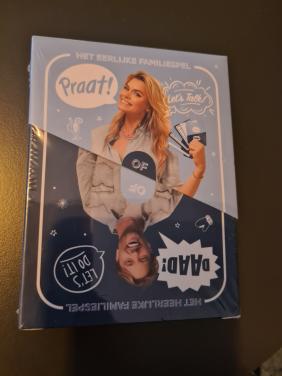 Familiespel raad of praat