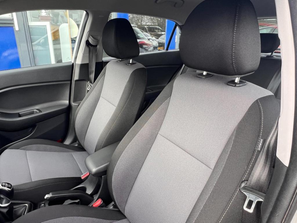 Hyundai I 20 1.0 t-gdi comfort, camera, navigatie, trekhaak enz...