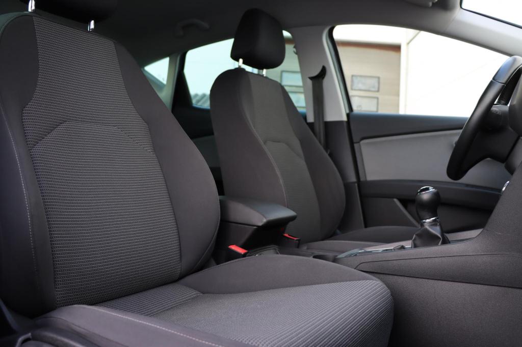 Seat Leon 1.0 ecotsi style business intense 115pk