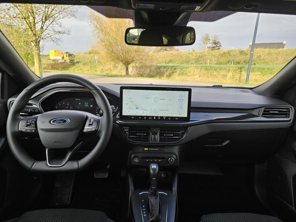 Ford Focus wagon 1.0 ecoboost hybrid st-line automaat ford focus wagon 1.0 