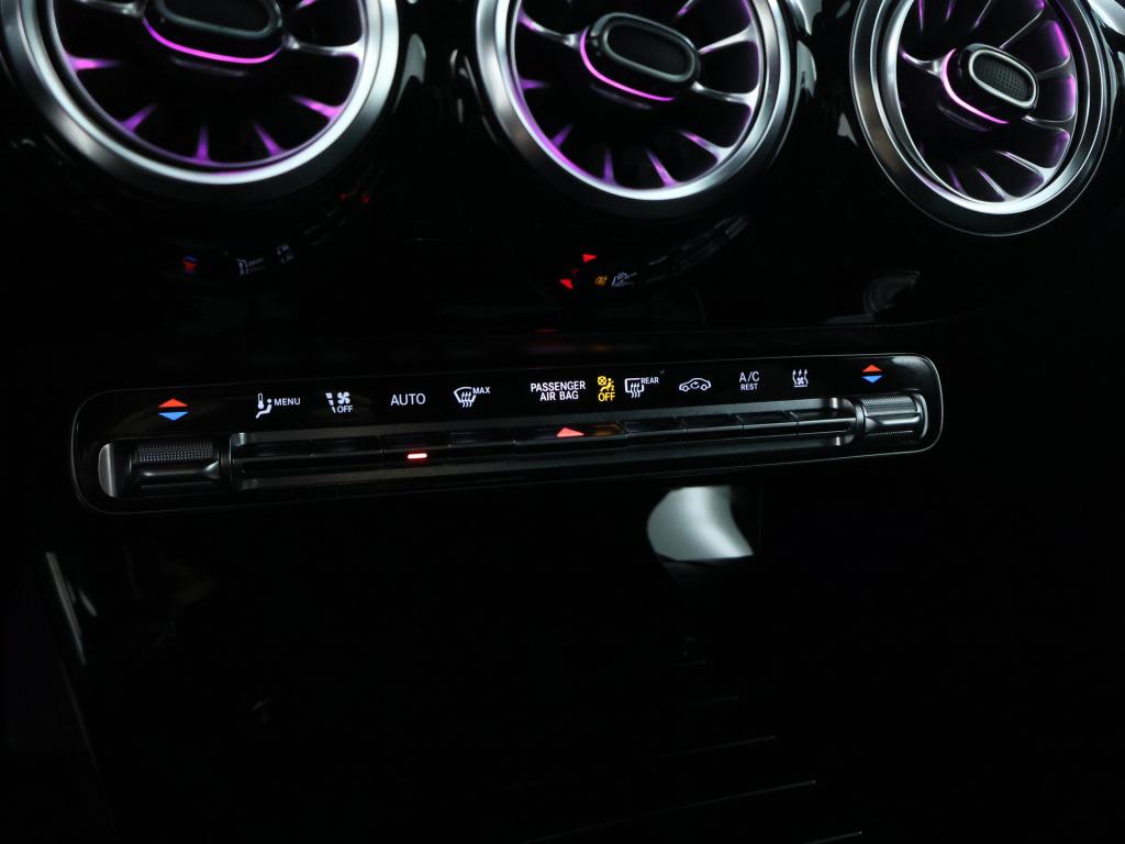 Mercedes-Benz Cla 250 e plug-in hybride elektrische achterklep | smartphone