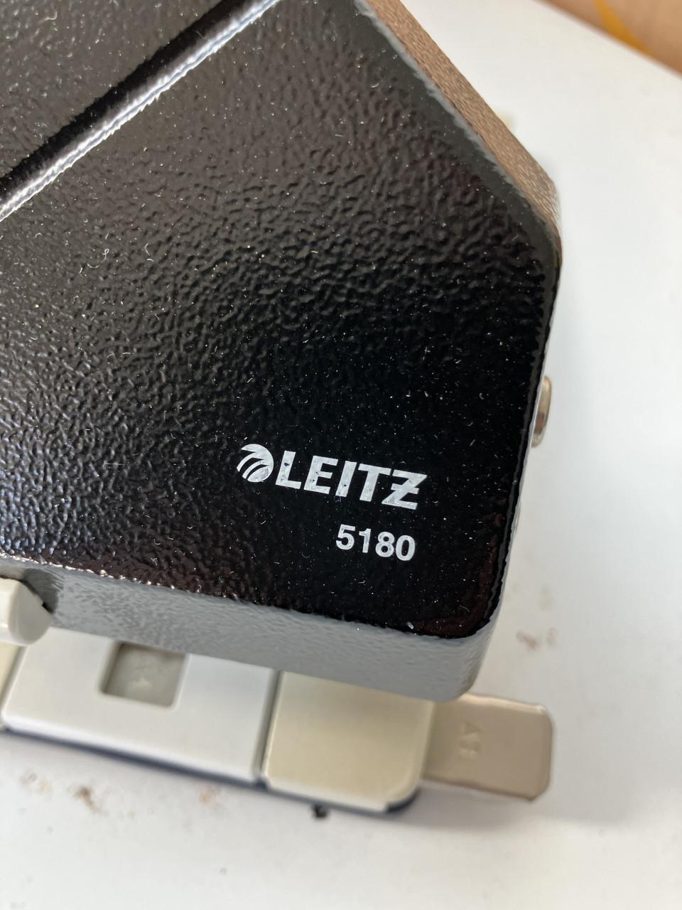 Te koop in zeer goede staat een grote perforator