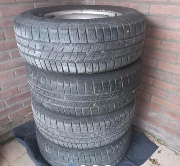 Banden op wielen