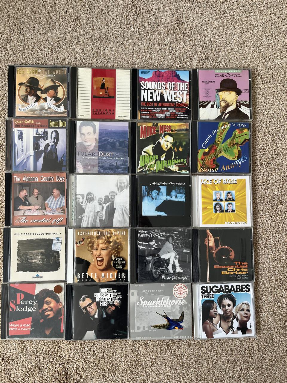 Partij diverse populaire cd's (circa 100 stuks)