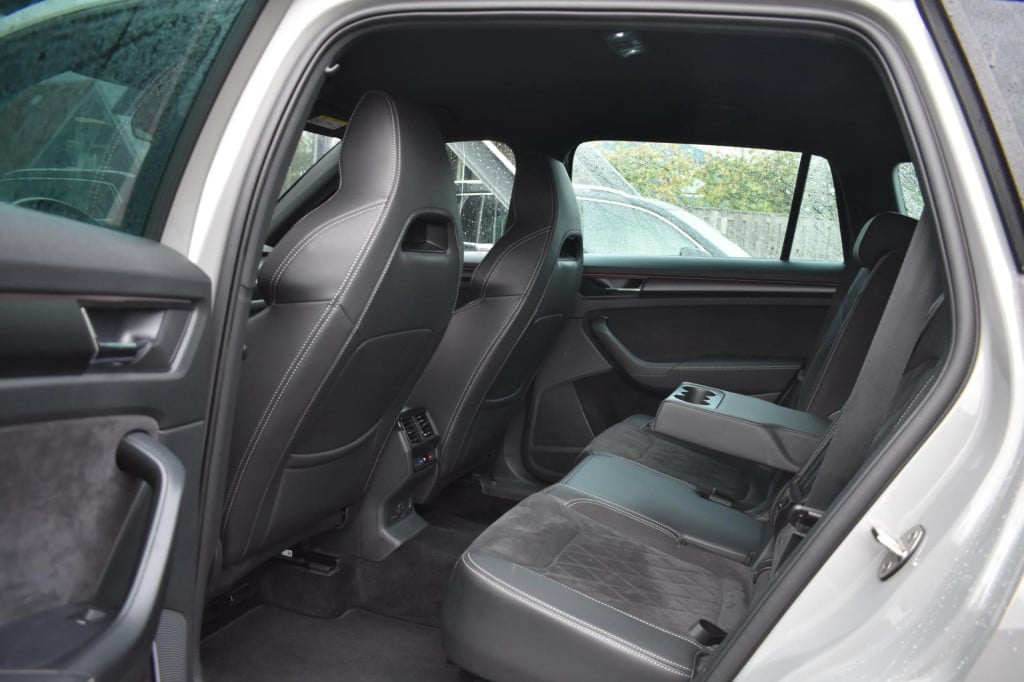 Skoda Kodiaq 1.5 tsi sportline | trekhaak | camera | nap | adapt. cruise co