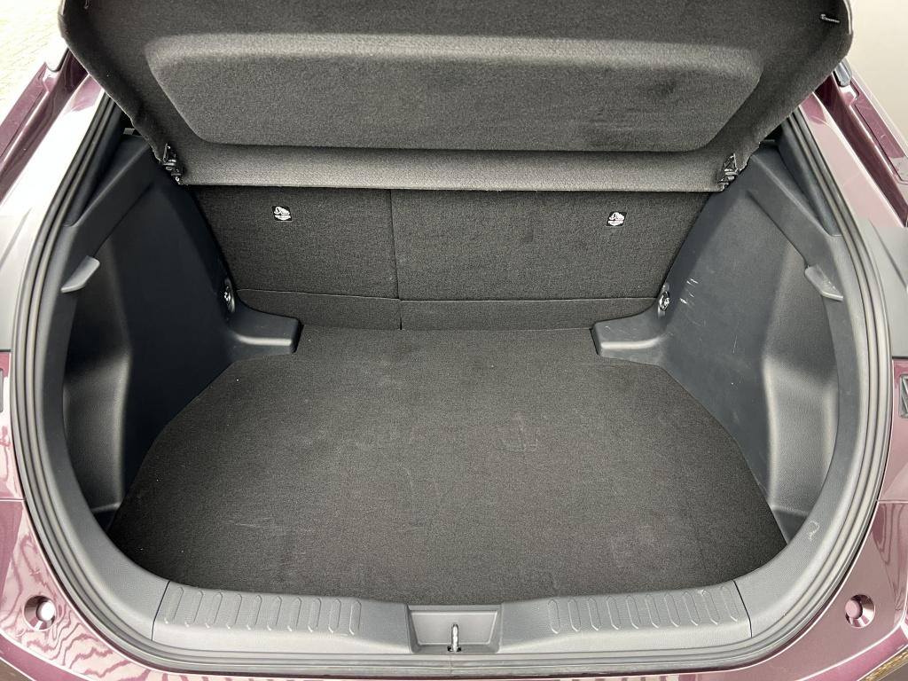 Toyota C-hr 1.8 hybrid 140 dyn