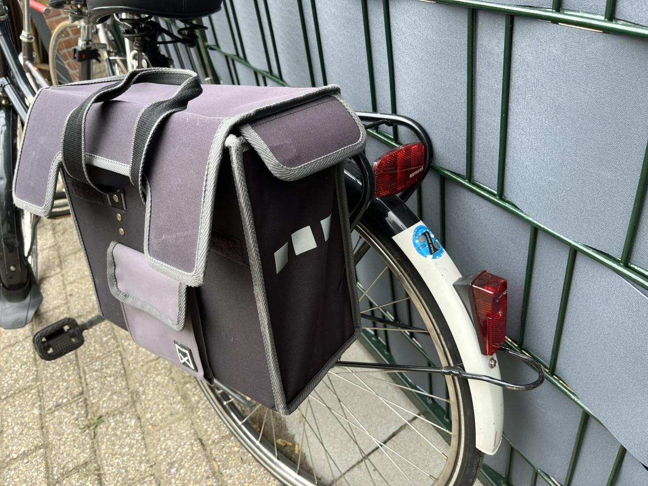 Fietstas enkel met fietspompje