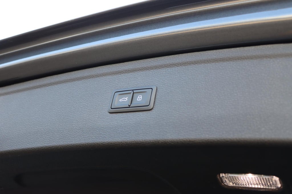 Audi Q5 50 tfsi e s edition 300pk s-tronic | rs stoelen