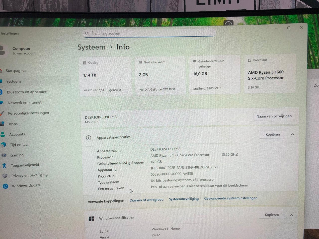 Ryzen 5/16gb/ssd+hdd/Gtx1050/24 inch curved 144hz msi Monitor