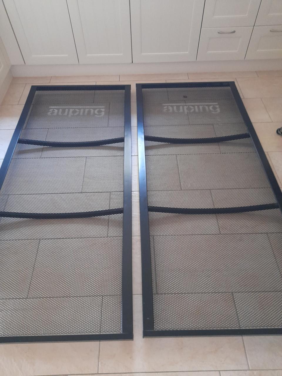 2 x Auping spiraal bodem 90 x 210  (in goede staat )