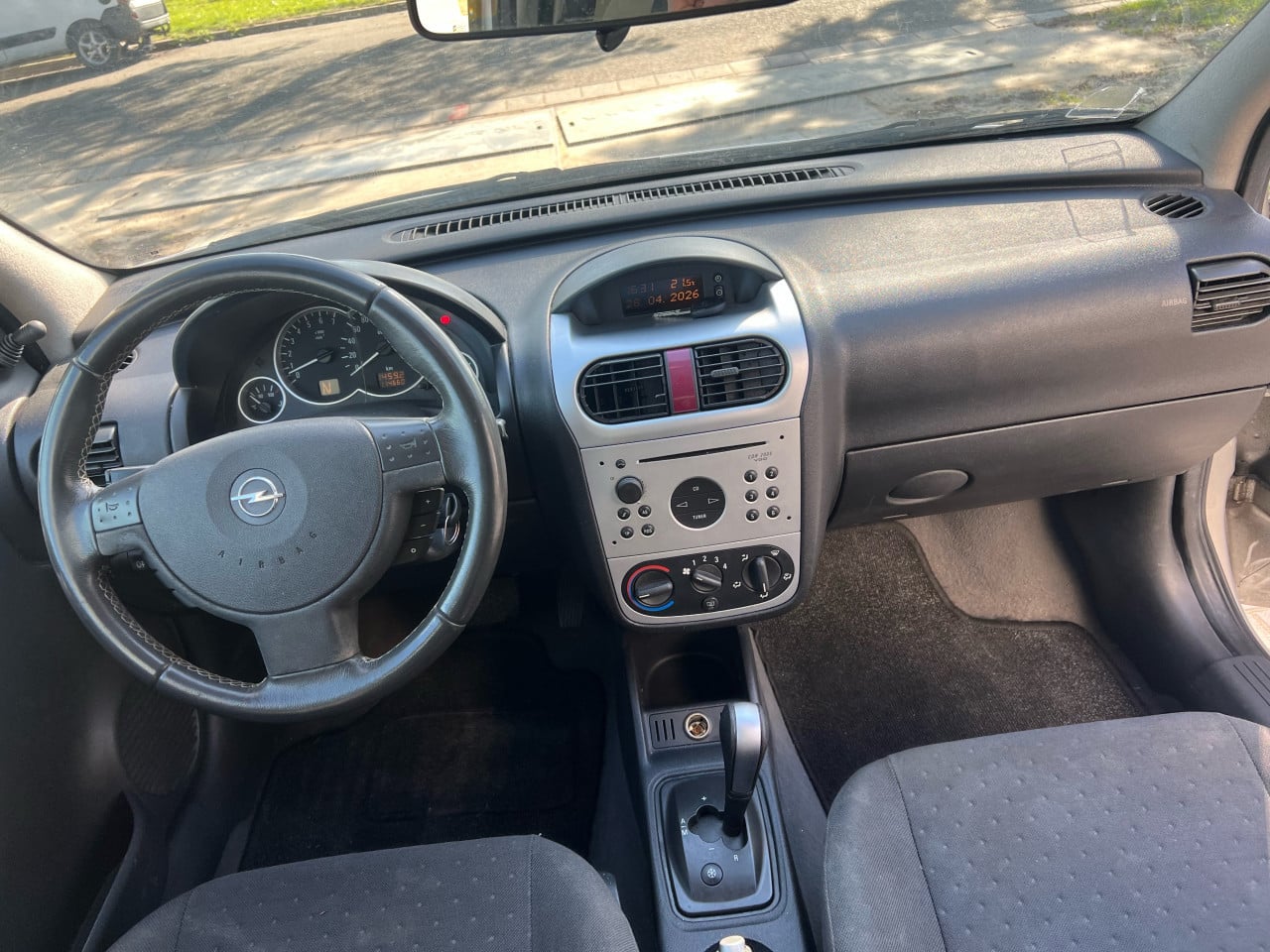 Opel Corsa 1.4-16V Enjoy 114.660KM Automaat