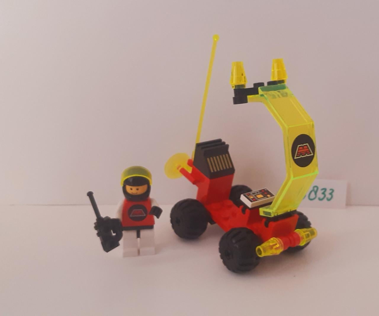 Lego Space M-Tron 6833: Beacon tracer.