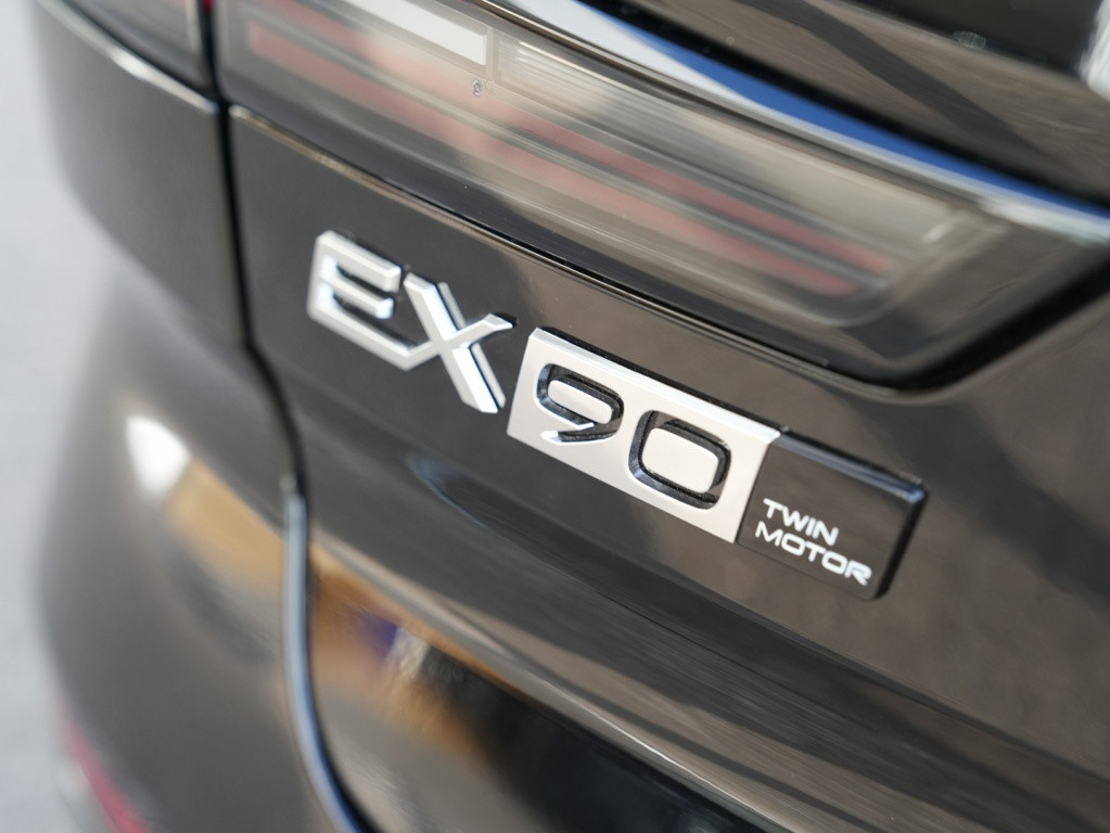 Volvo Ex90 ex90 twin motor awd ultra pilot assist / 22 inch