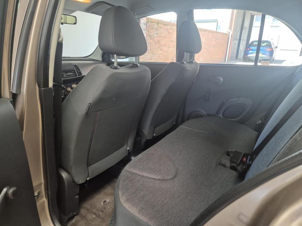Nissan Micra 1.2 acenta / airco / 5-deurs