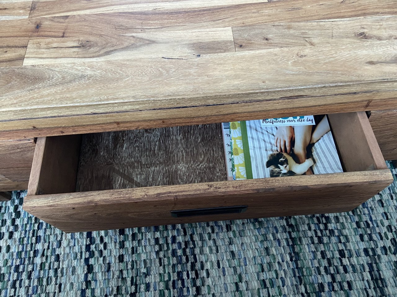 Prachtige robuuste salontafel!
