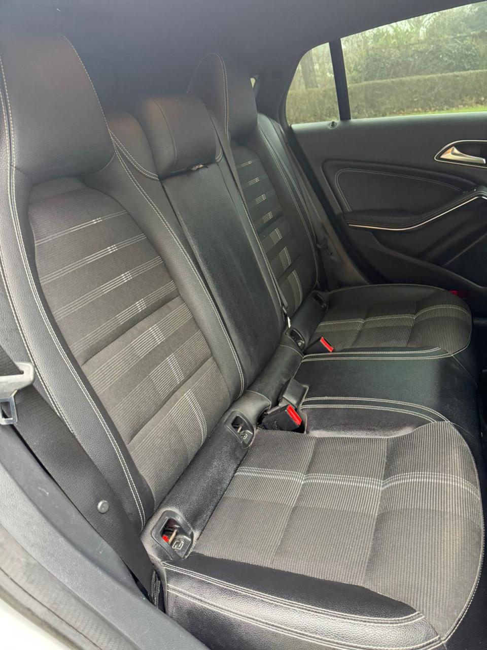 Mercedes-Benz CLA 180 Automaat Shooting Brake - 180 Business Solution AMG