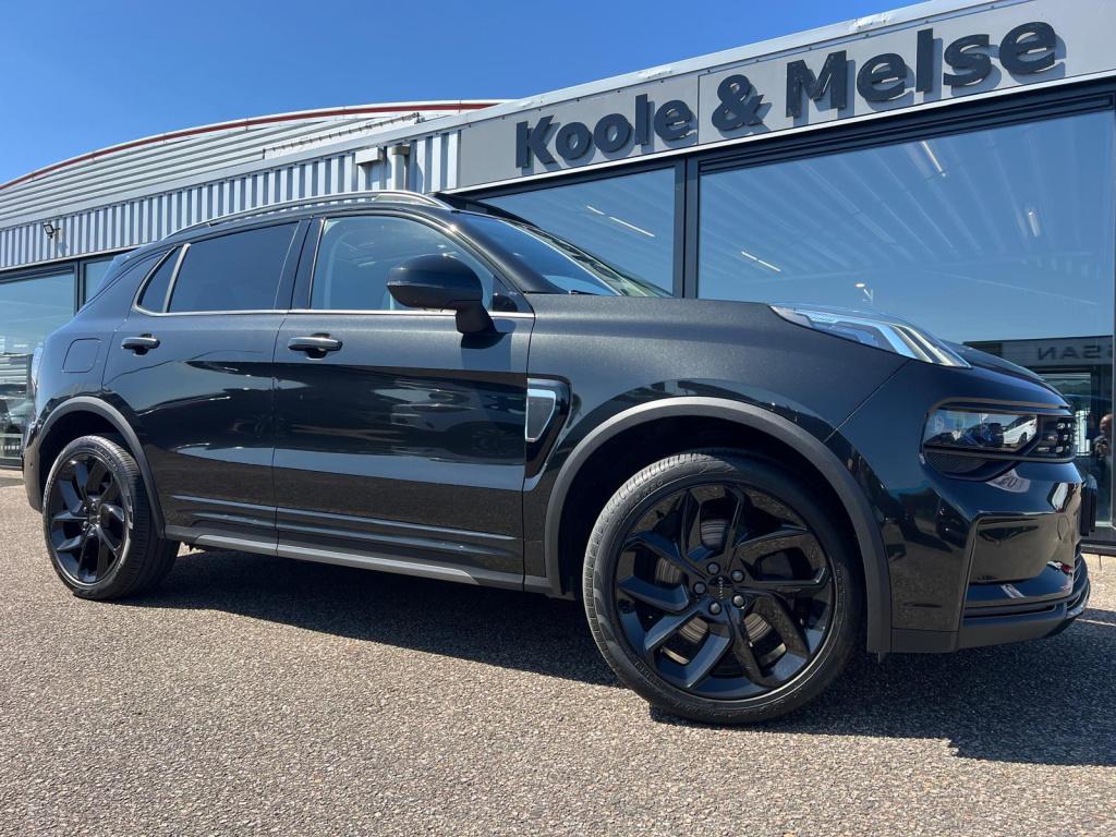 Lynk & Co 01 1.5 261pk plug in hybrid 7dcth , black edition , panodak , 360