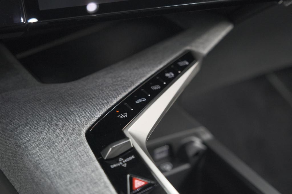 Peugeot 3008 1.2 hybrid 136 gt | adaptieve cruise control | camera | elektr