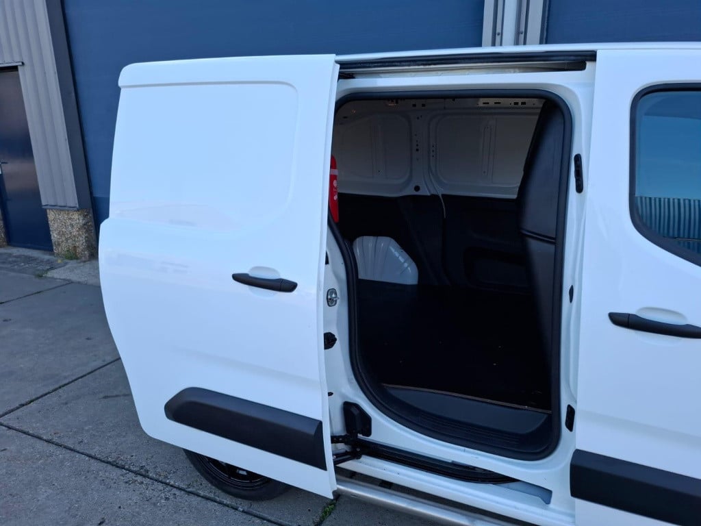 Opel Combo 1.5d l1h1 edition airco / cruise controle / navi / euro 6