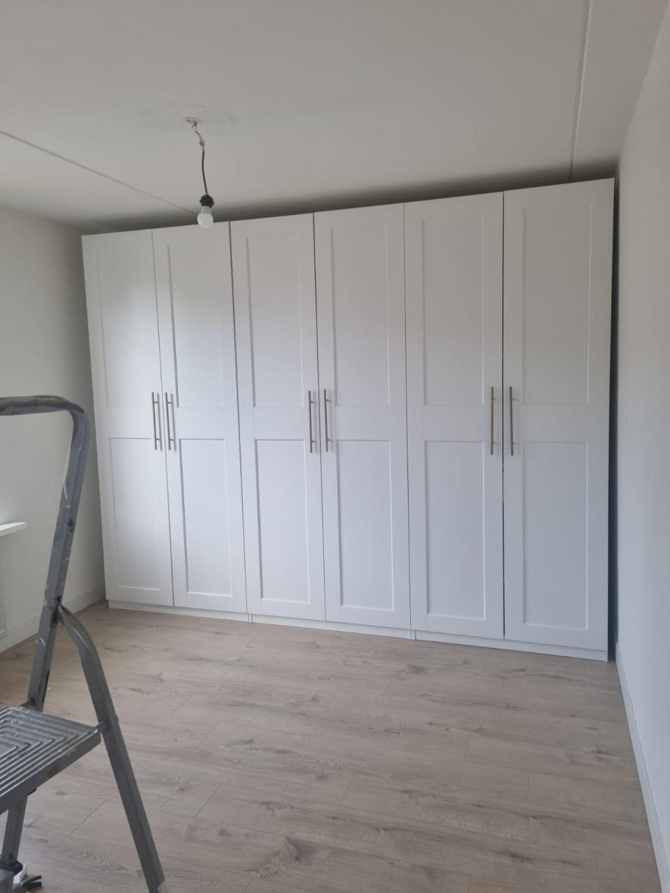 Kledingkast pax 300x236