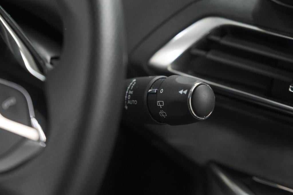 Peugeot 5008 hybrid 136 e-dcs6 gt | camera | dodehoekdetectie | navigatie |