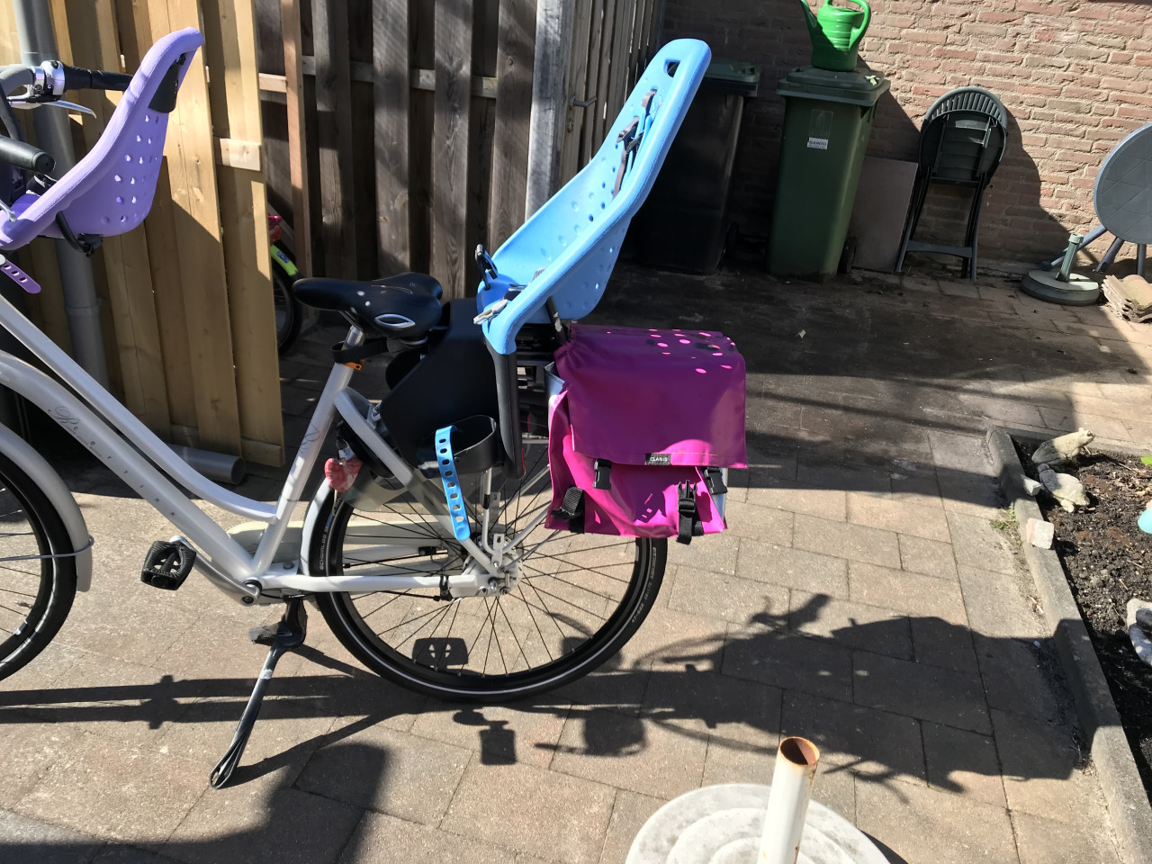 Te koop Yepp fietsstoeltje voor achterop de fiets in de kleur blauw