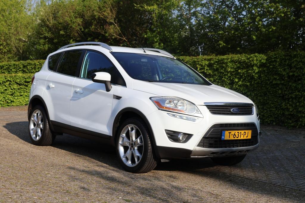 Ford Kuga 2.5 20v titanium|trekhaak|12 maanden bovag garantie|volledig rij
