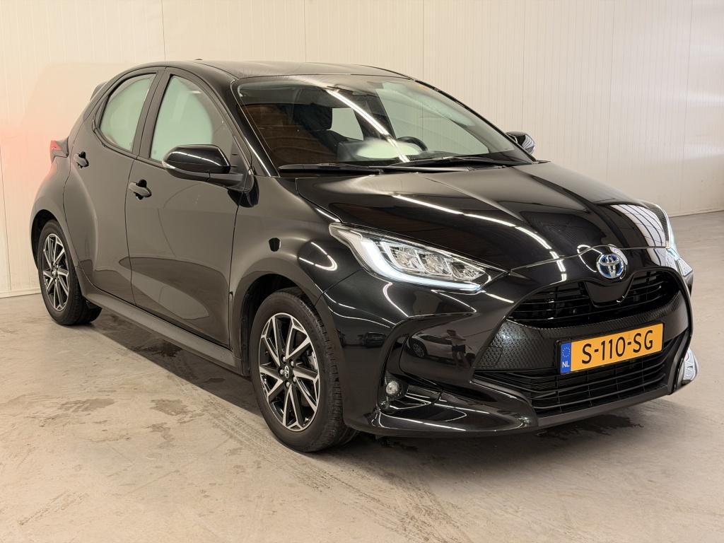 Toyota Yaris 1.5 hybrid dynamic| camera| adap.cruise| keyless| carplay