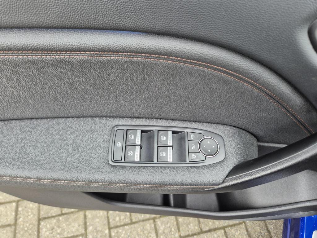 Renault Captur 1.6 e-tech plug-in hybrid 160 iconic topmodel!, all season, 