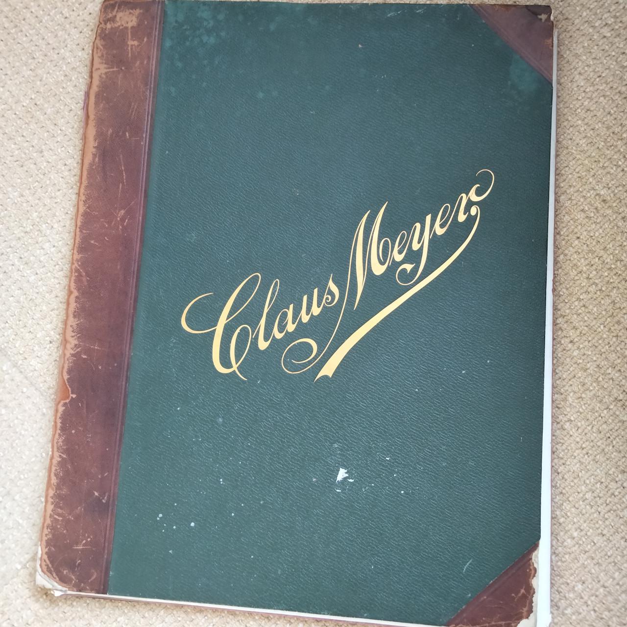 12 fotogravures van Claus Meyer.