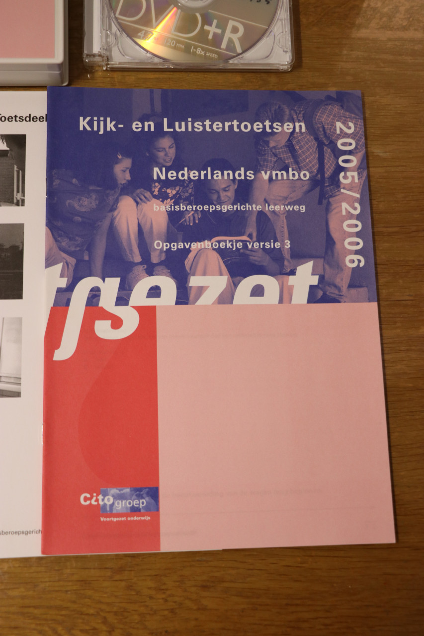 Kijk- en luistertoets Nederland Basisberoepsgerichte leerweg 2005/2006