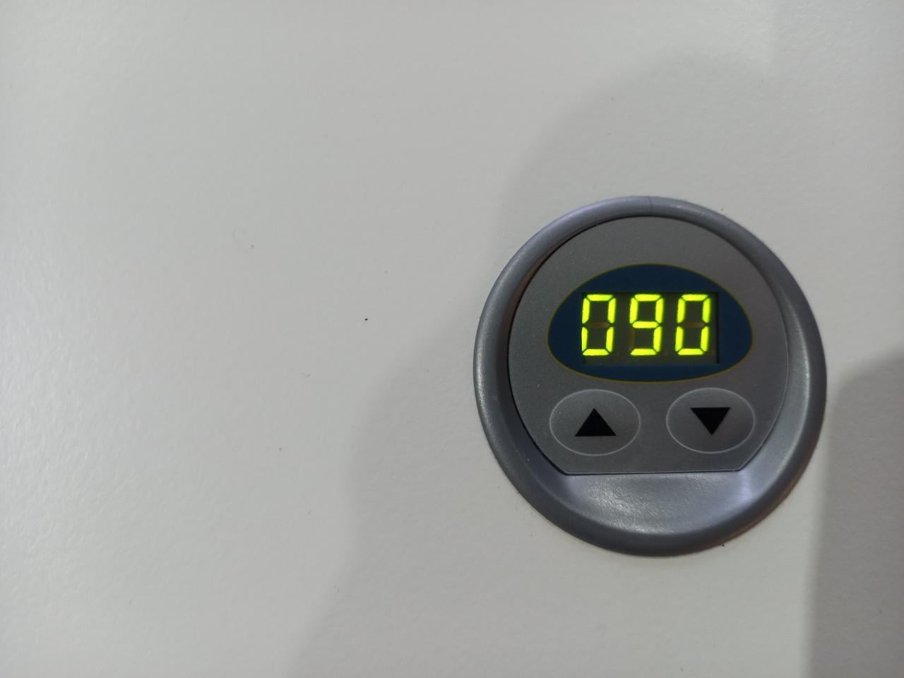 Buro bureau electrich verstelbaar