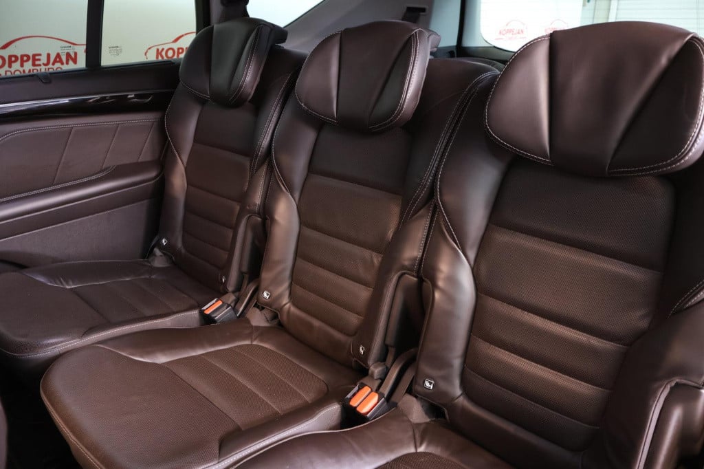 Renault Espace 1.8 tce initiale paris 7p. trekhaak, adaptive, pano, full op