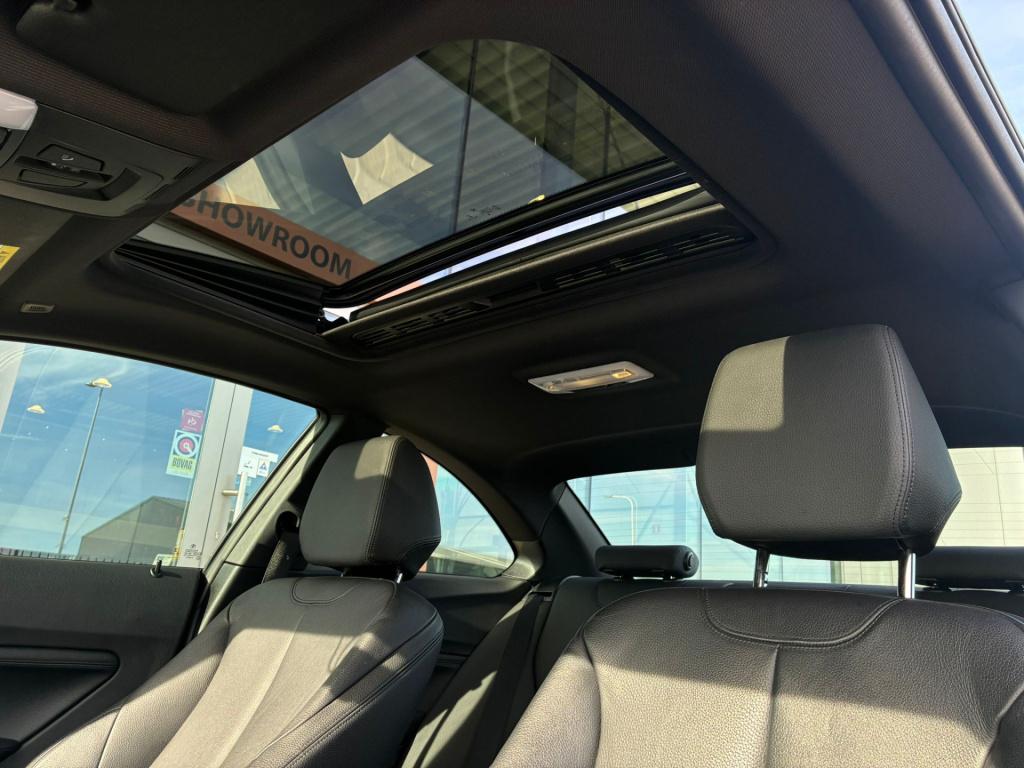 BMW 2-serie coupé m235i high executive | schuifdak | harman / kardon | crui