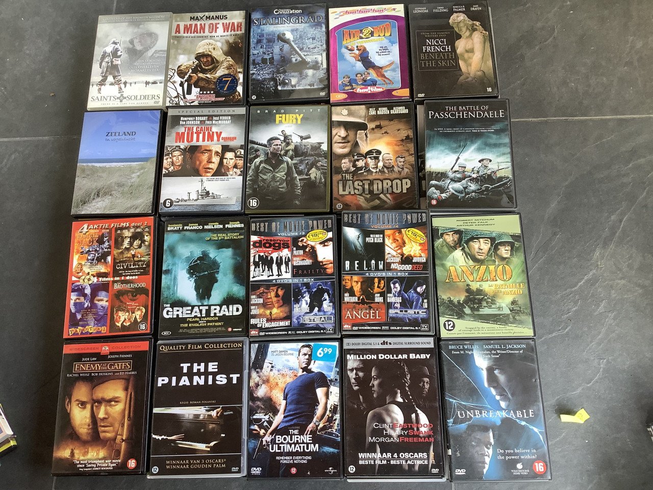 Grote partij van ca.130 films op dvd. Actie, Oorlog, Komedie, Romantiek