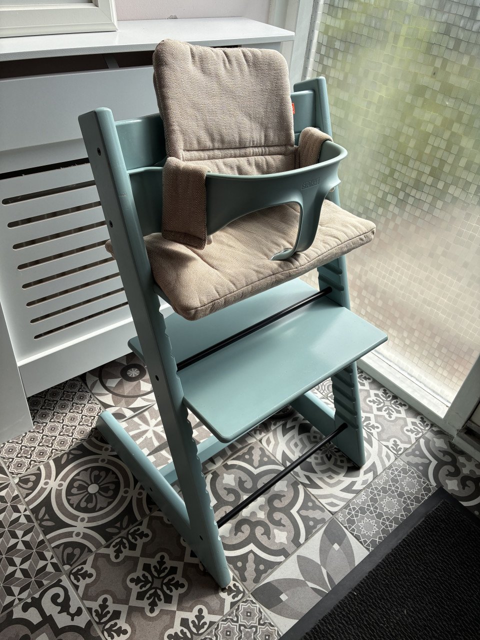Stokke trip trap kinderstoel + babyset