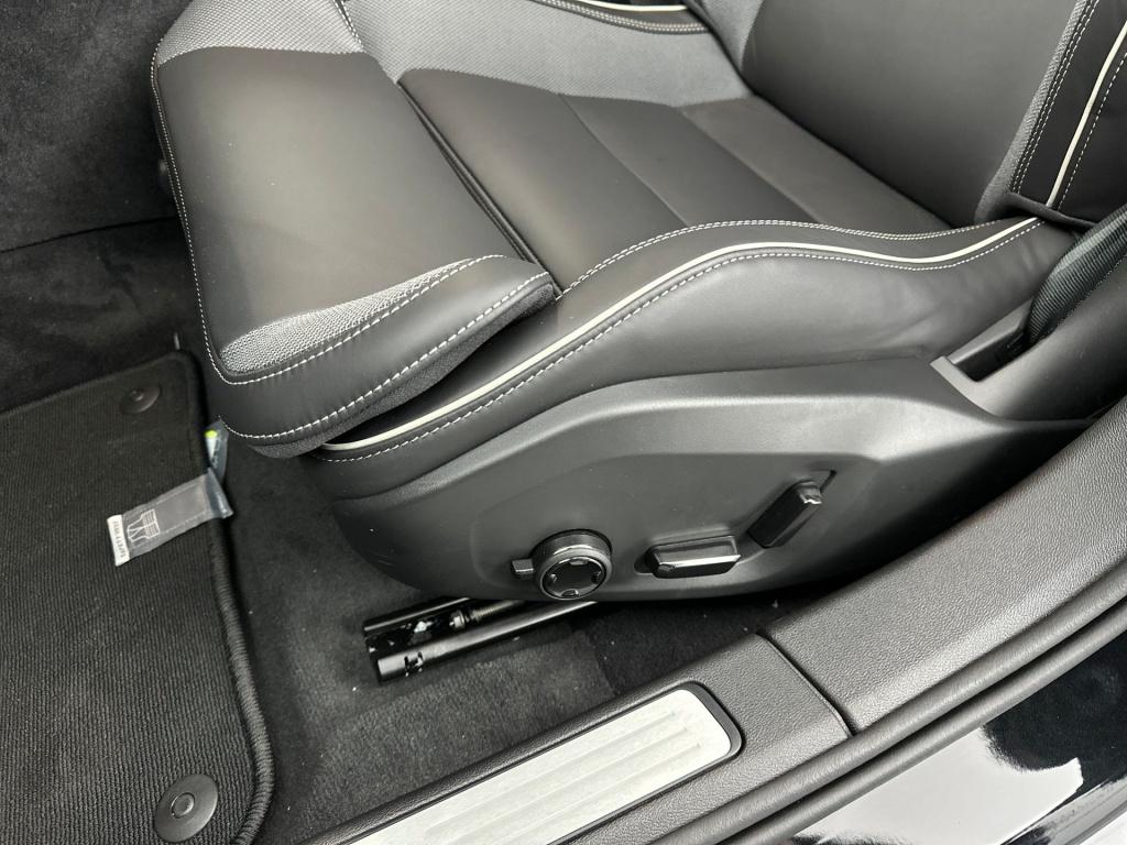Volvo V60 t8 awd gt ultra dark performance edition